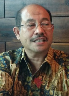 Dr. Edi Yunara, SH., M.Hum